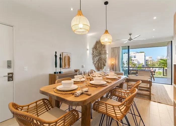 Cozy & New 2br Rooftop, Central, 10min To *
